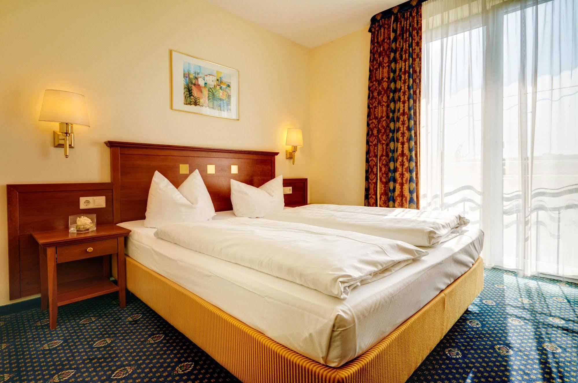 Landhotel Hallnberg Walpertskirchen エクステリア 写真